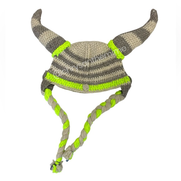 Handmade Knitted Viking Hat - Picture 4 of 12